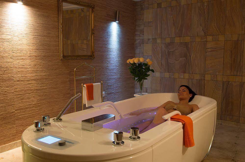 Aquarell Hotel 4*